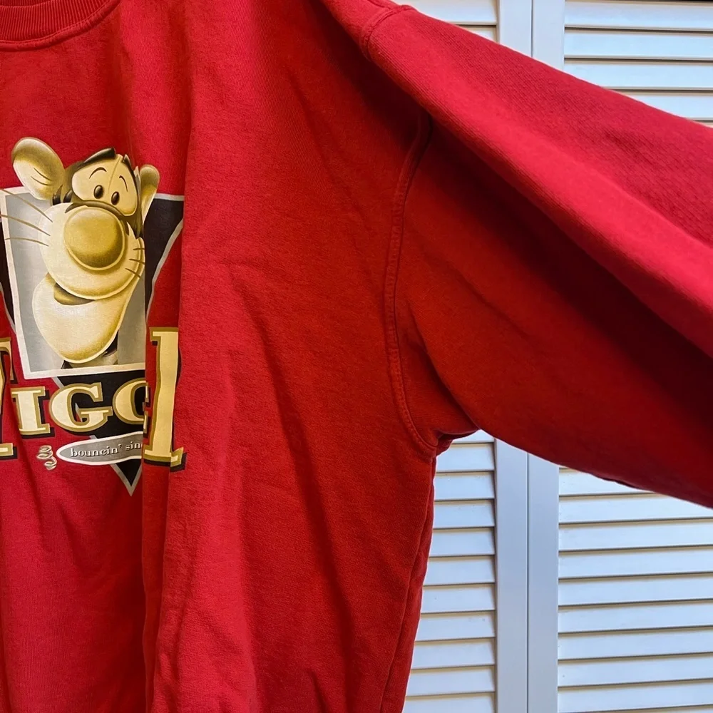 Vintage 90’s Winnie the Pooh Tigger The Disney Catalog Red Sweatshirt Mens XXL - Picture 7 of 10